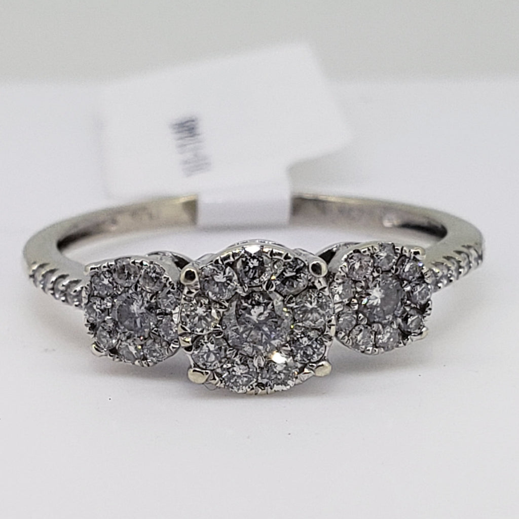 Vintage 14K White Gold Diamond Ring