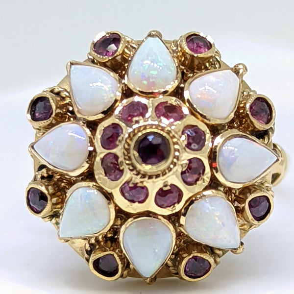 Vintage 14K Gold Garnet and Opal Ring