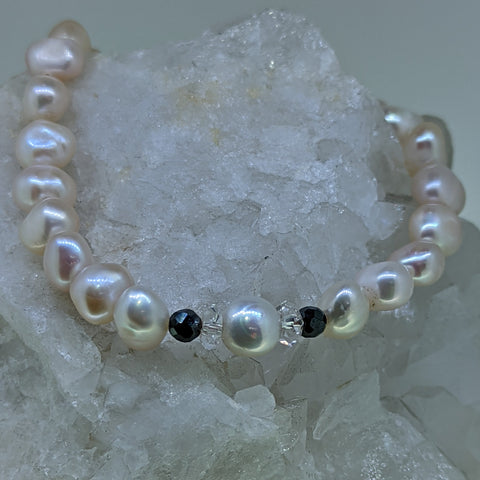 Irregular Pearl Necklace