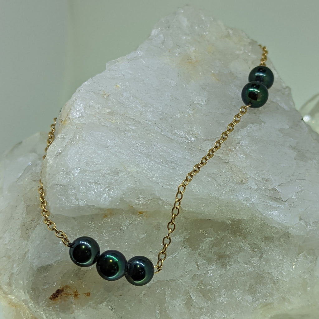 14K Yellow Gold Black Pearl Necklace
