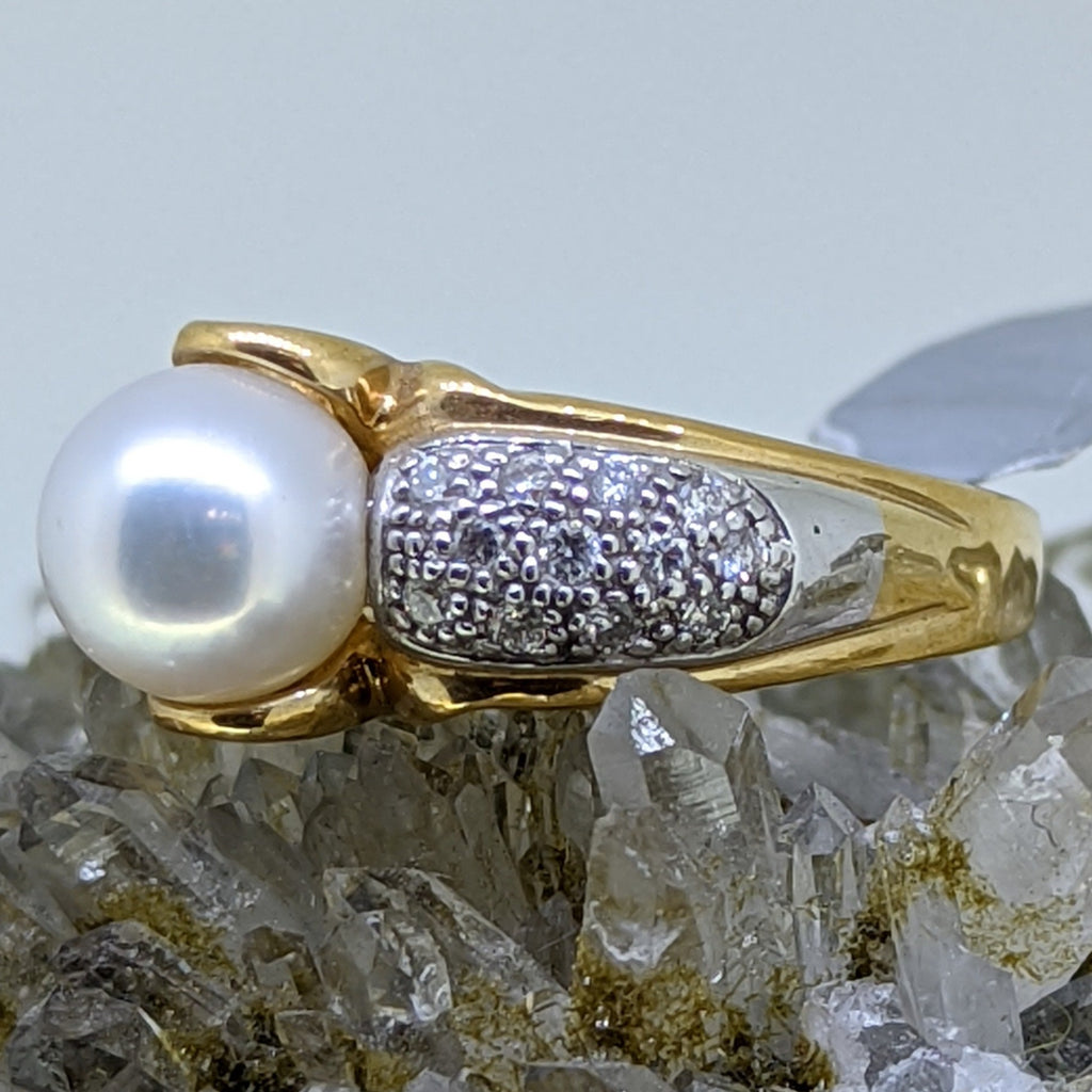 14K Yellow Gold Pearl Ring