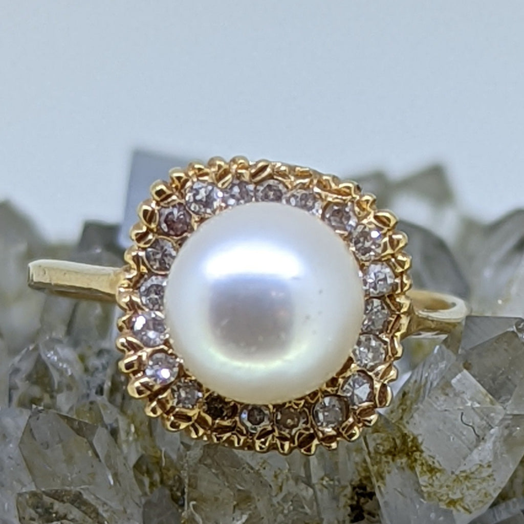 14K Yellow Gold and Pearl Ring