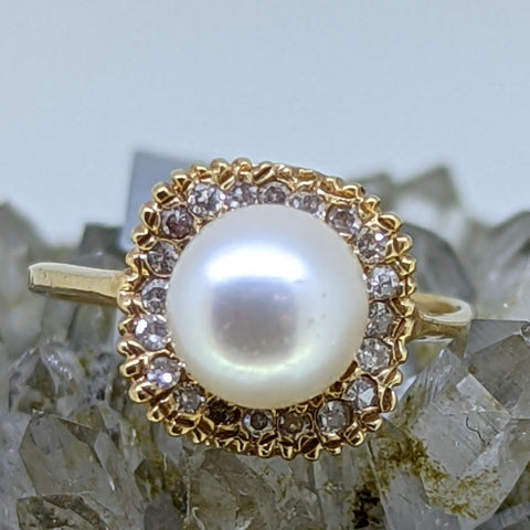14K Yellow Gold and Pearl Ring