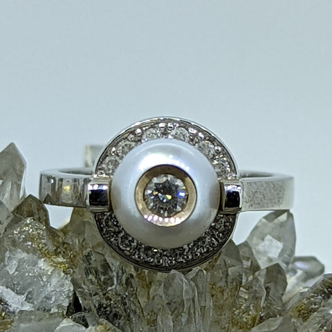 14K White Gold Diamond and Pearl Ring