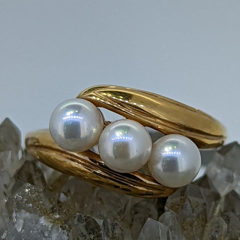 14K Yellow Gold Pearl Ring