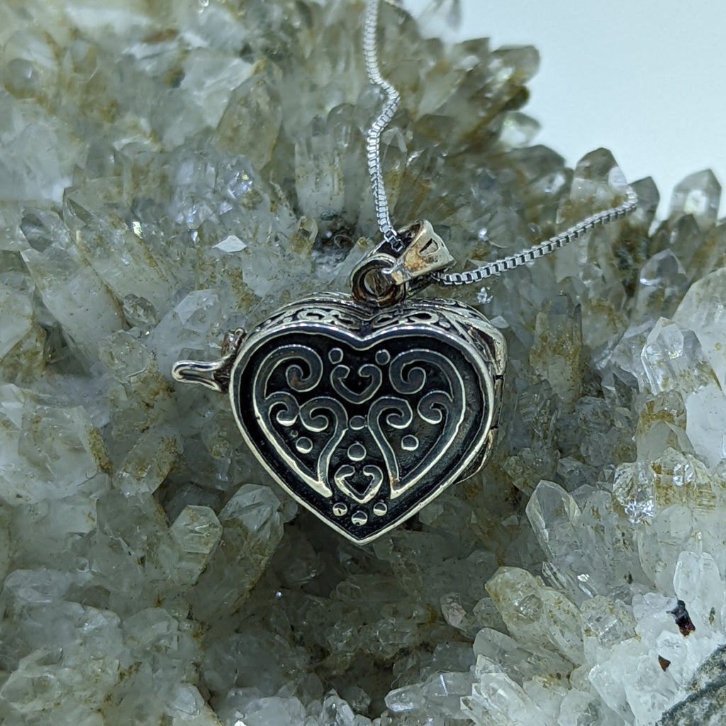 18' Sterling Silver Heart Locket