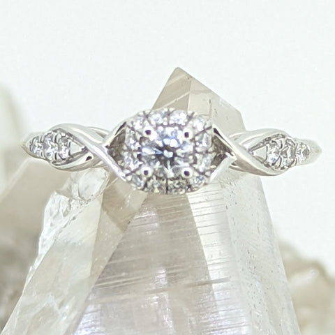 14K White Gold Diamond Engagement Ring (.25DTW)