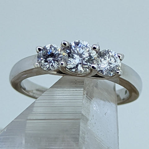 14K White Gold Diamond Engagement Ring