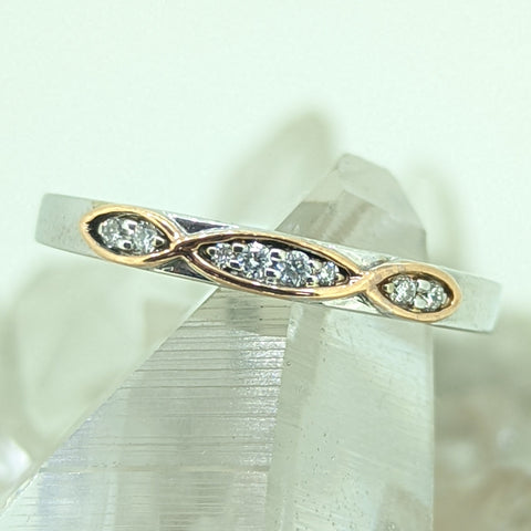 14K White Gold Wedding Band