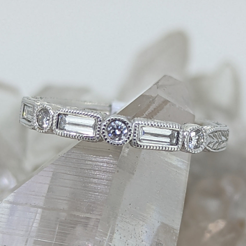 14K White Gold Wedding Band