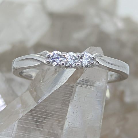 14K White Gold Wedding Band