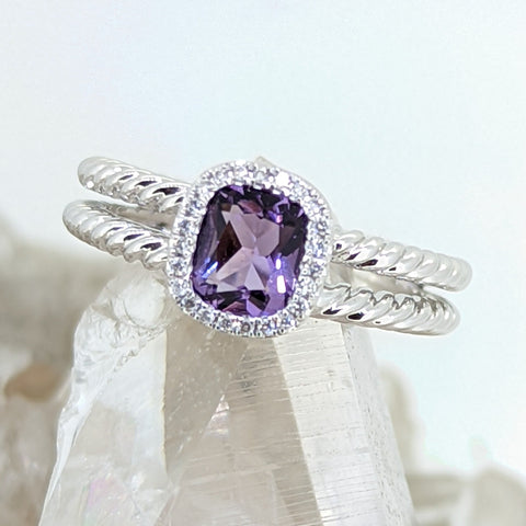 14K White Gold and Amethyst Ring
