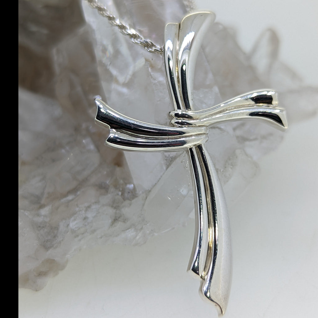 Sterling Silver Cross (10' Chain)