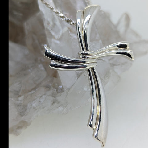 Sterling Silver Cross (10' Chain)