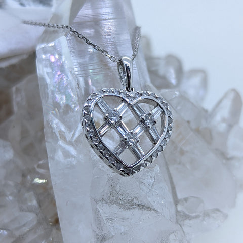 14K White Gold Diamond Heart Pendant