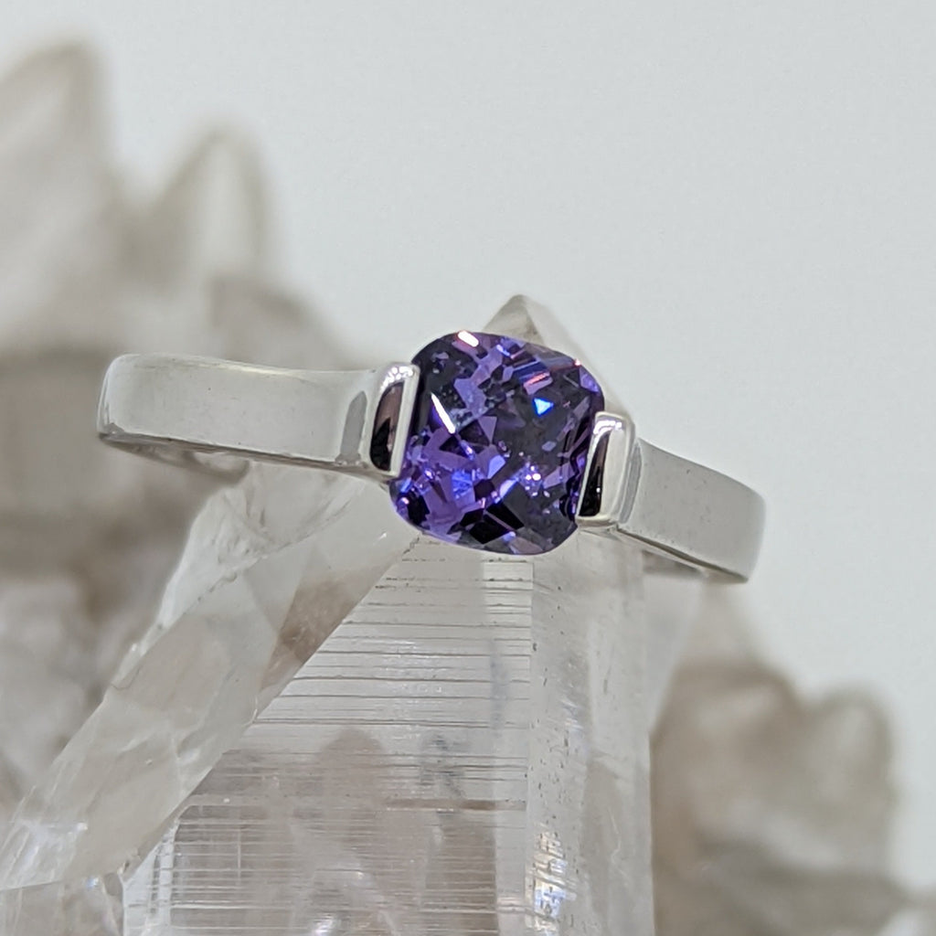 February Birthstone Ring (Amethyst)