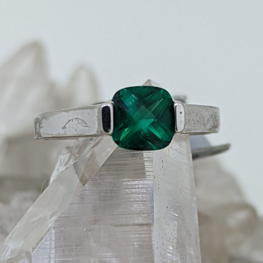 May Birthstone Ring (Emerald)