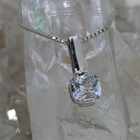 April Birthstone Necklace (Diamond)