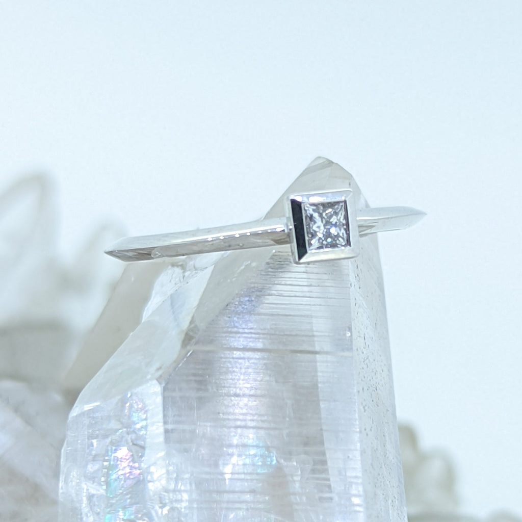 14K White Gold Diamond Ring